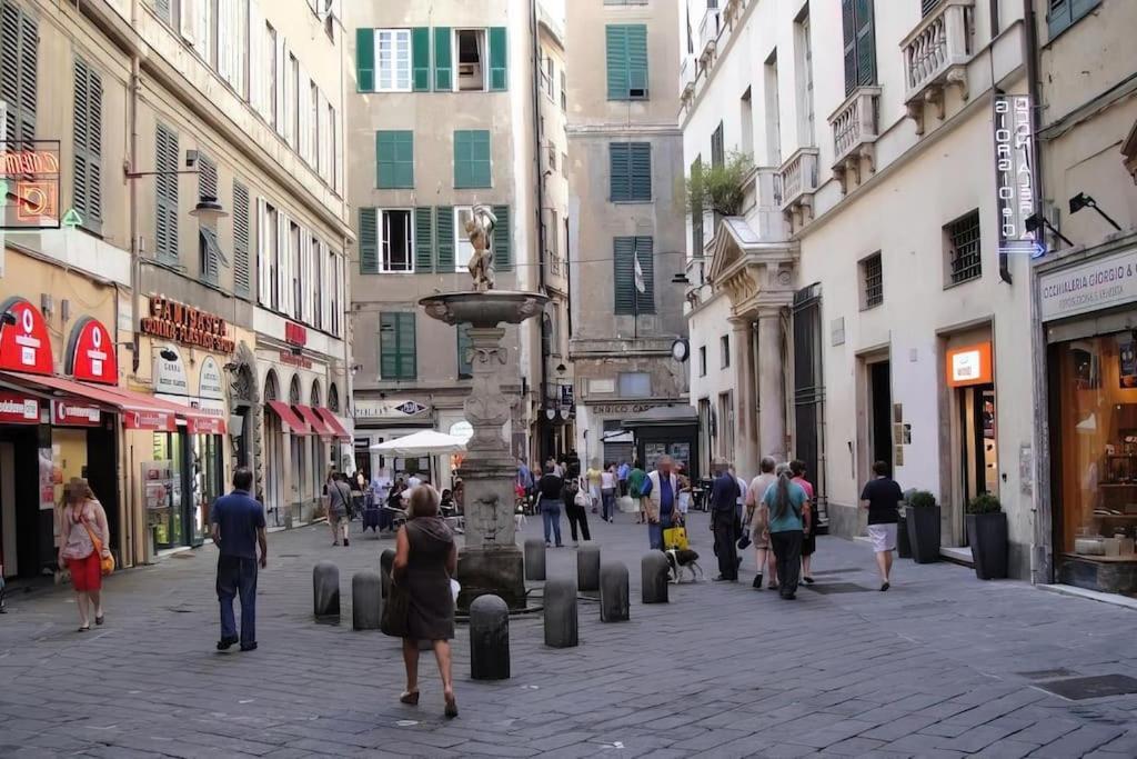 Midway Home, Nel Centro Storico Di Genova Exteriör bild
